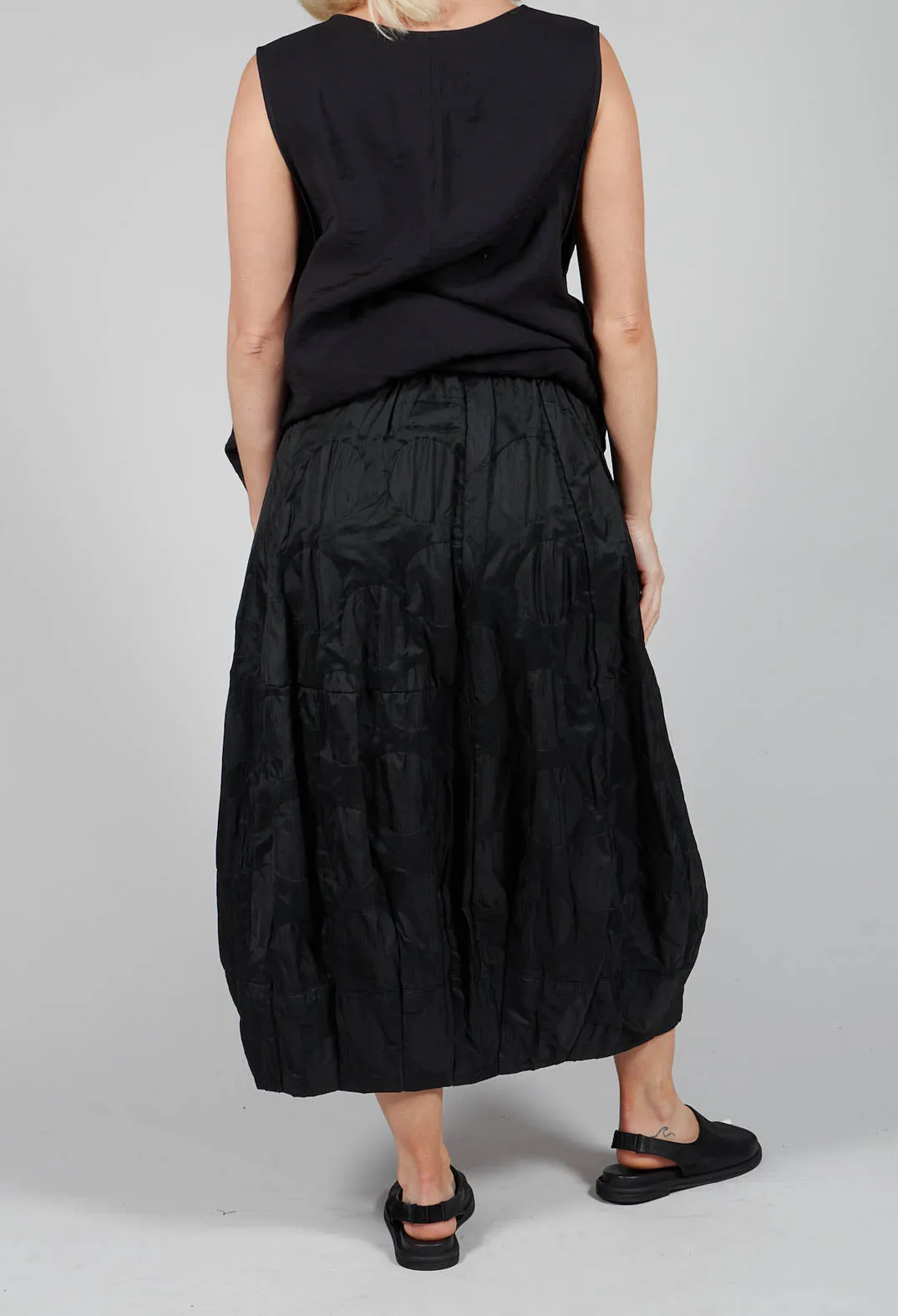 Circle Texture Skirt in Black