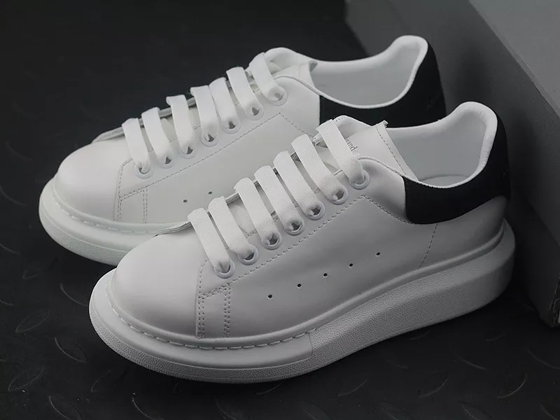 【Clearance】 MCQ sole sneaker White Black（EU39）