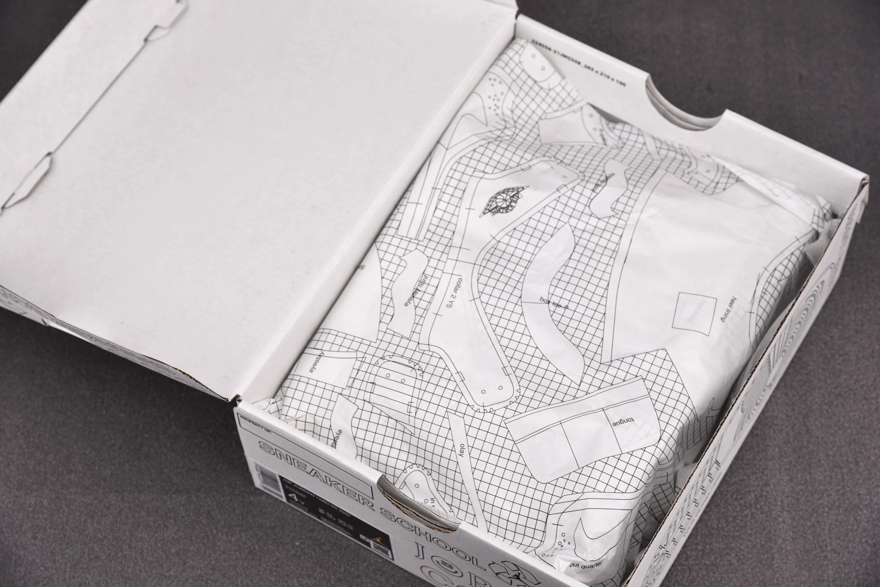 Jordan 1 Mid Schematic / Sneaker School