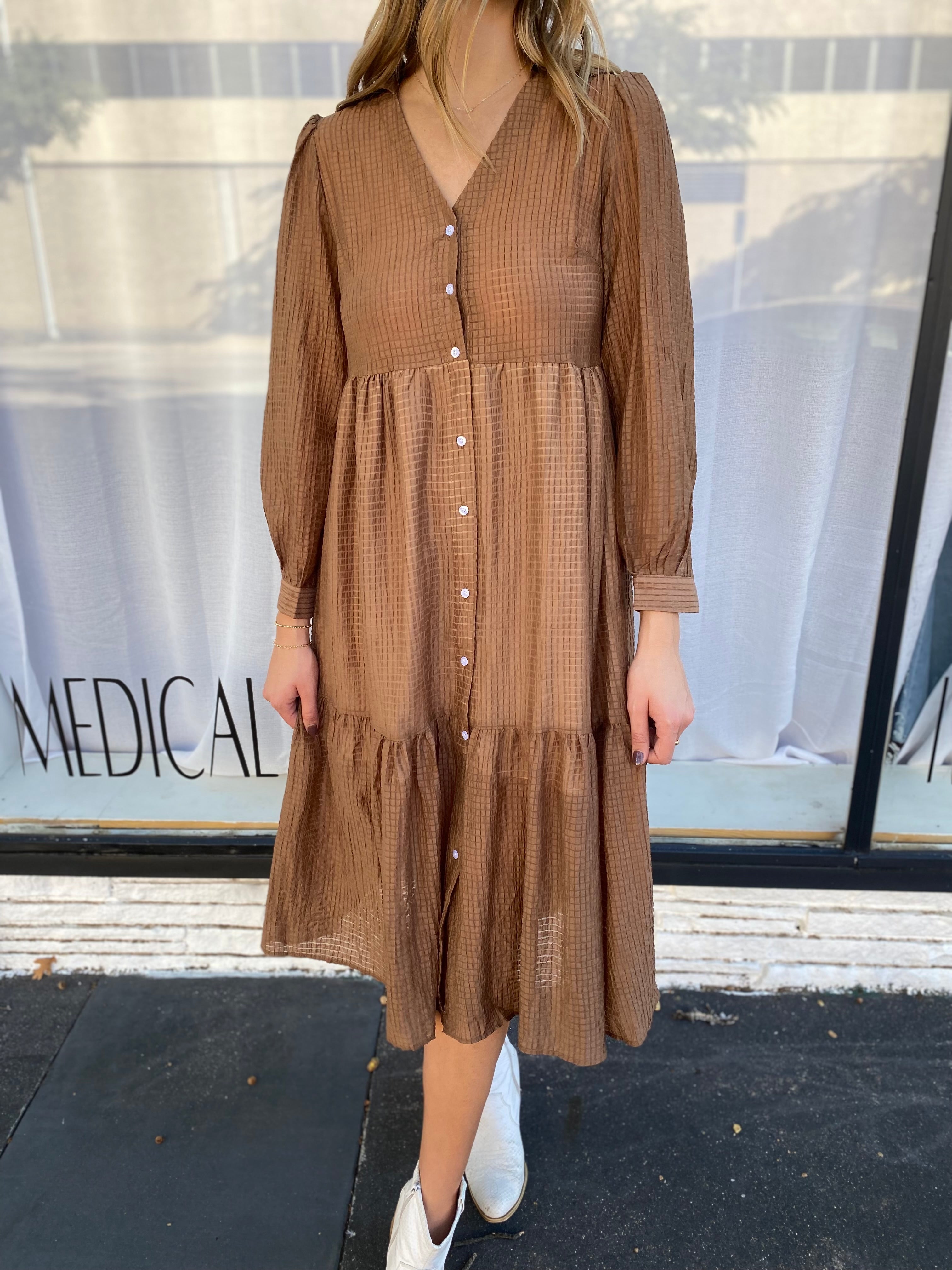 SOLID LONG SLEEVE TIERED RUFFLE MIDI DRESS - BROWN