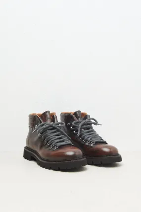 Vintage-effect leather mountain boots